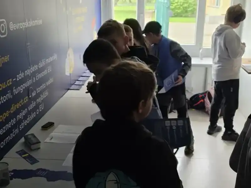 🔆Šesťáci navštívili EUtejner