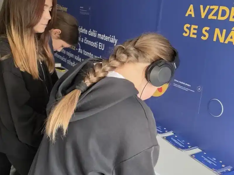 🔆Šesťáci navštívili EUtejner