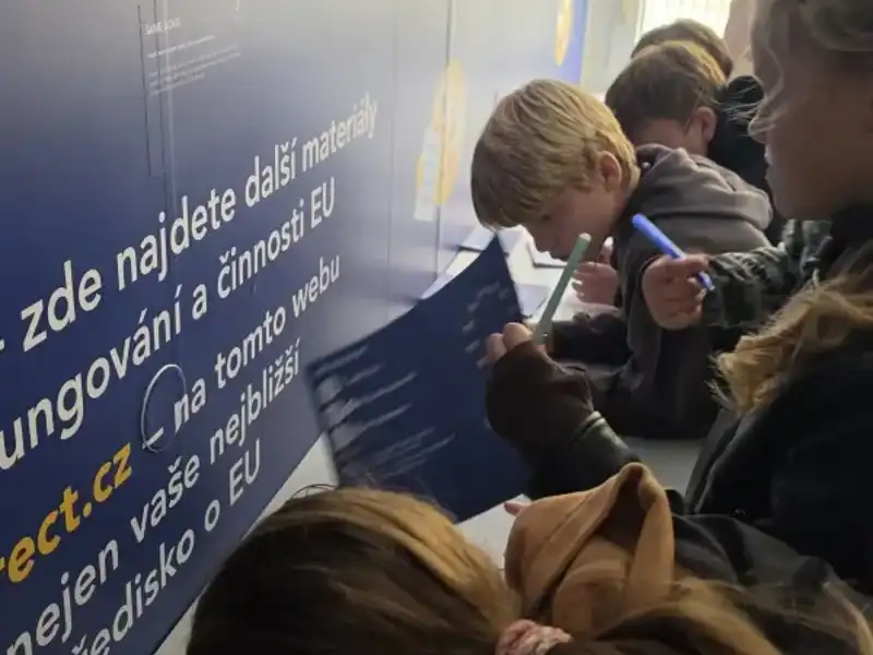 🔆Šesťáci navštívili EUtejner