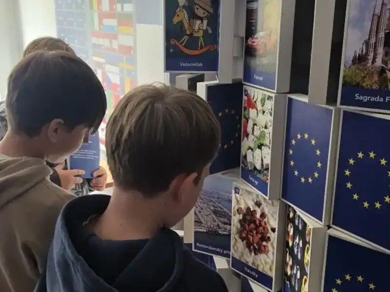 🔆Šesťáci navštívili EUtejner