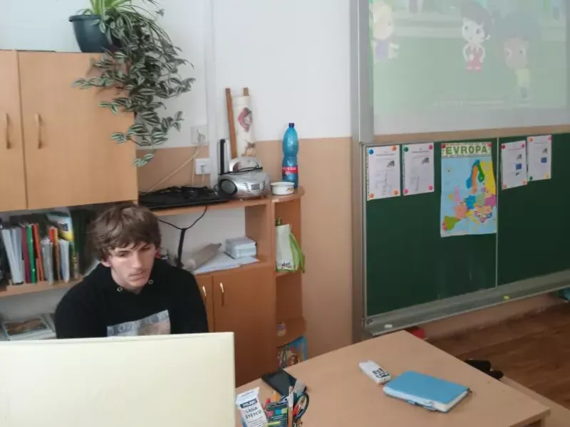 Velcí malým