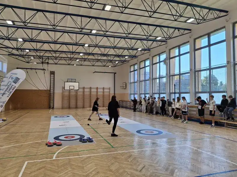 🥌Curling v tělocvičně