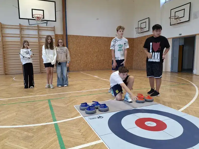 🥌Curling v tělocvičně