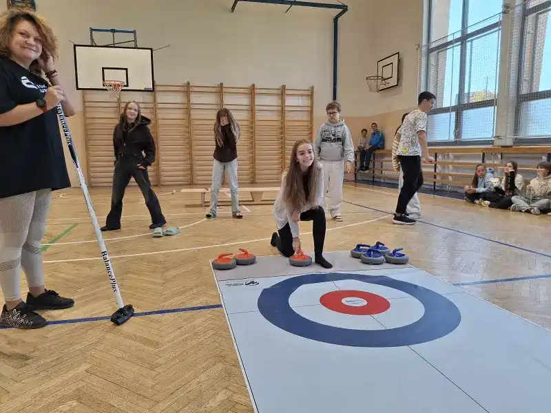 🥌Curling v tělocvičně