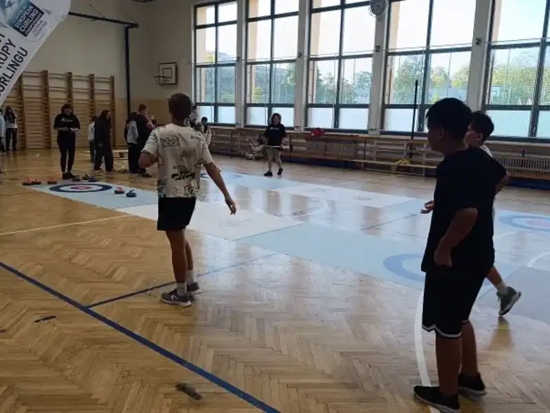 🥌Curling v tělocvičně