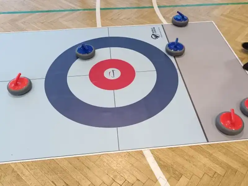 🥌Curling v tělocvičně