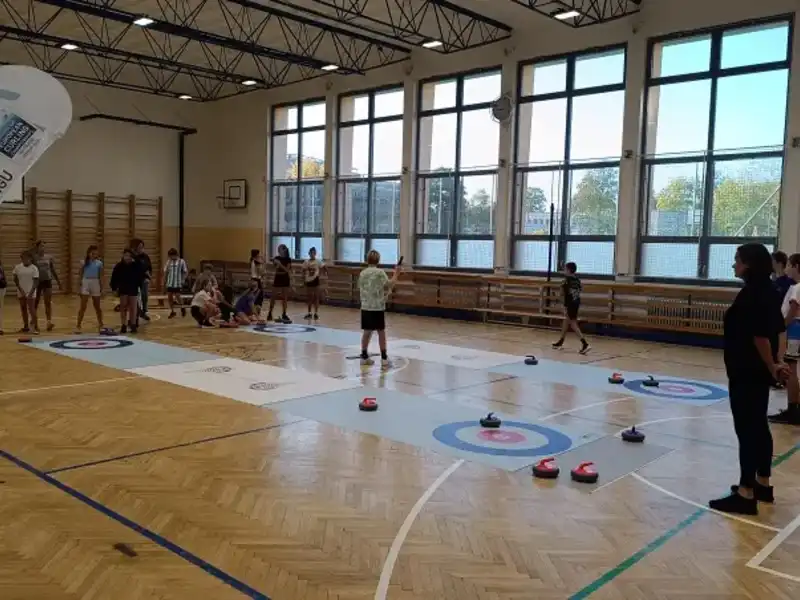 🥌Curling v tělocvičně
