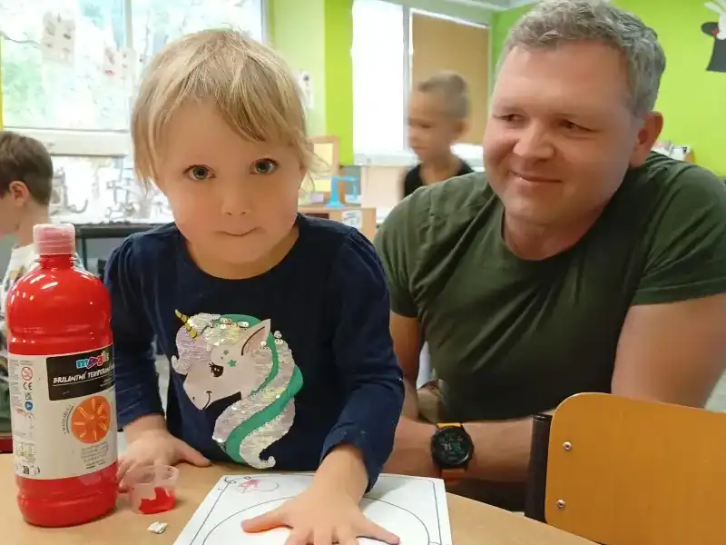 👨🏼‍👩🏼‍👧🏼‍👦🏼Začít spolu!
