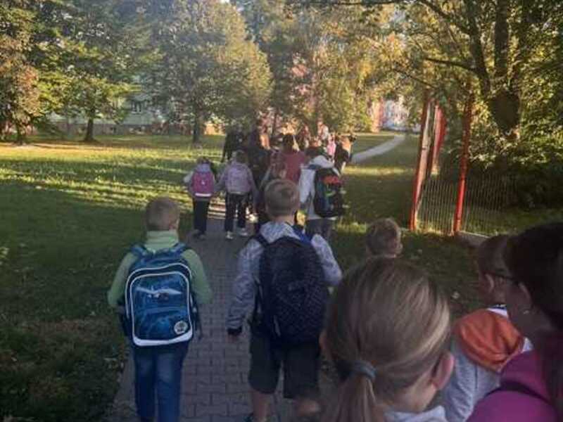 👣Pěšky do školy
